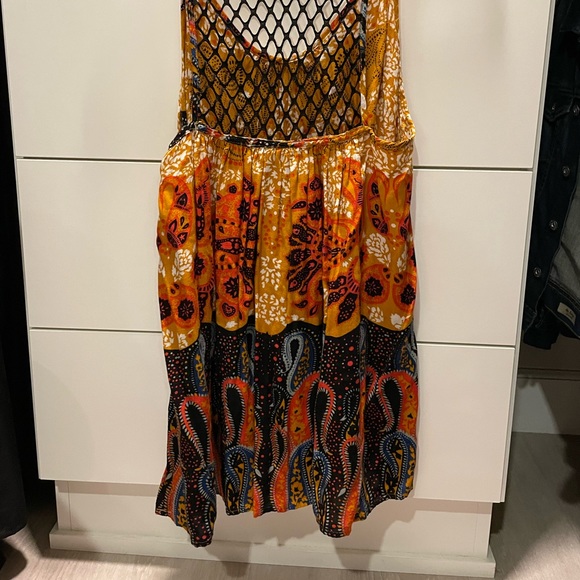 The Sloane Society Size 12 Patterned Orange Dress with Back Detail - Picture 3 of 4